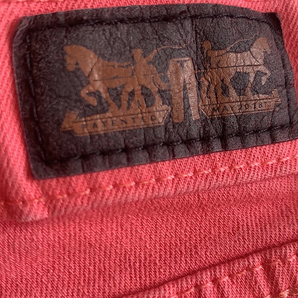 Levi’s super low Coral distressed jeans - Picture 6 of 7
